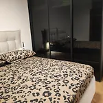 Luxury Marjan Hill With Garage *