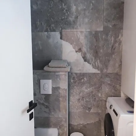 Luxury Marjan Hill With Garage דירה