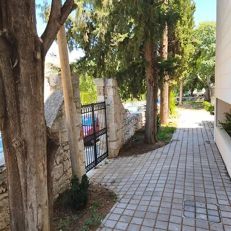 Luxury Marjan Hill With Garage Split